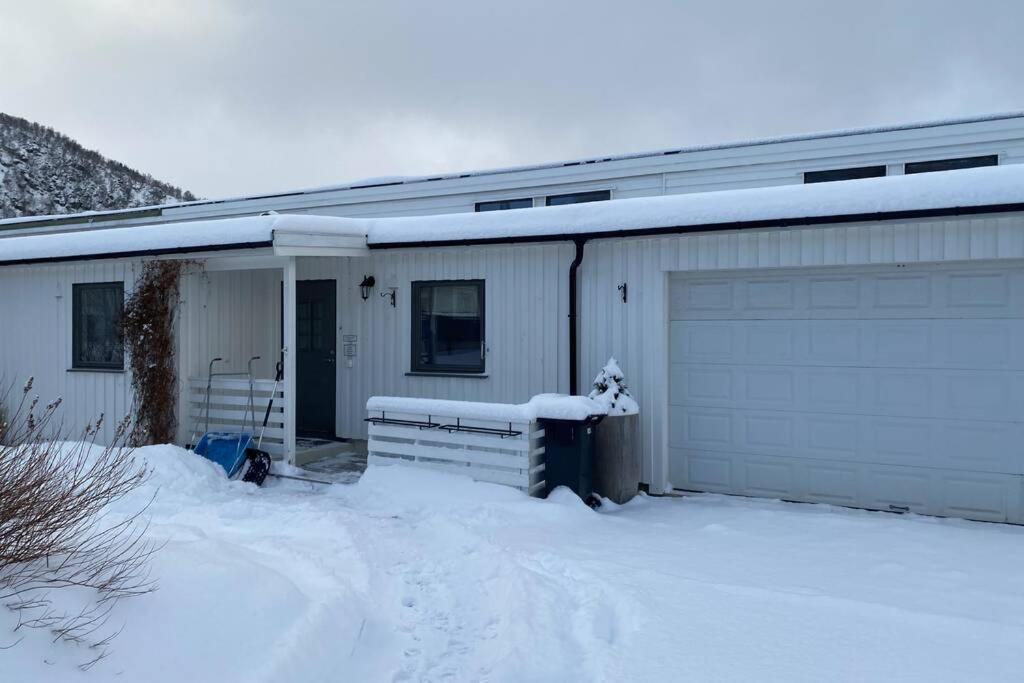 Koselig Hus Til Leie Pa Stokmarknes I Vesteralen Apartment Екстериор снимка