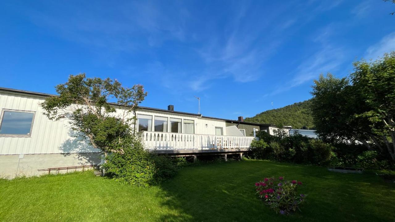 Koselig Hus Til Leie Pa Stokmarknes I Vesteralen Apartment Екстериор снимка